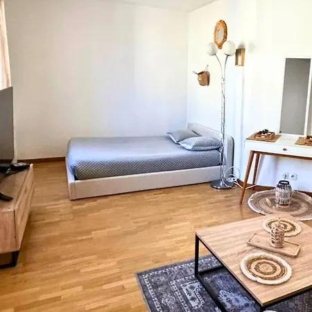 Cosy Avec Smart Tv & Wi-fi * Le Plessis-Robinson